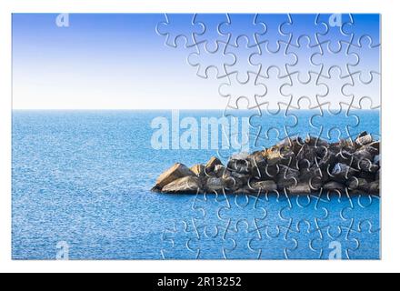 Impara a gestire l'ansia e lo stress per ricostruire la serenità interiore - immagine concettuale in forma di puzzle Foto Stock