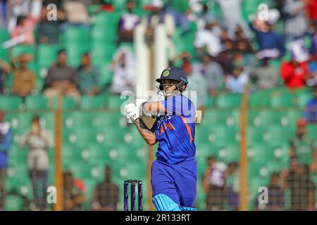 Ishan Kishan durante la terza partita Internazionale di un giorno (ODI) del Bangladesh-India allo Stadio Zahur Ahmed Chowdhury, Sagorika, Chattograme, Bangladesh. Foto Stock