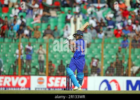 Ishan Kishan durante la terza partita Internazionale di un giorno (ODI) del Bangladesh-India allo Stadio Zahur Ahmed Chowdhury, Sagorika, Chattograme, Bangladesh. Foto Stock