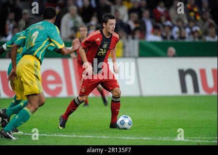 Mesut Özil Aktion Fußball Länderspiel, Deutschland - Südafrika 2:0, 5,9.2009. Foto Stock