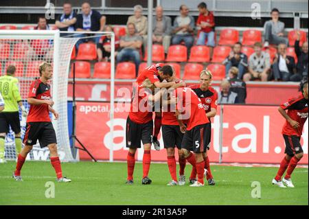 Leverkusener Jubel um den Torschützen Manuel Friedrich (5) Fußball Bundesliga Bayer Leverkusen - VFL Bochum 2:1. 29,8.2009. Foto Stock