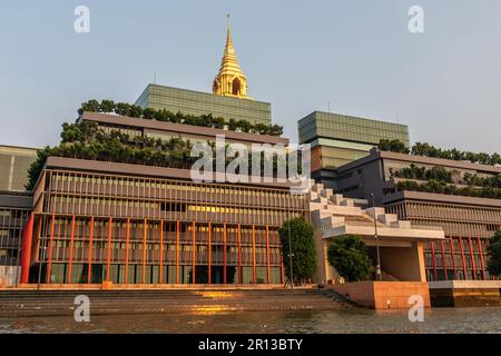 Bangkok, Thailandia - 10 aprile 2023: Costruzione del nuovo Parlamento tailandese a Bangkok, Thailandia. Foto Stock