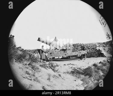 Pistola con museruola shot away-Fort Fisher; North Carolina. 1865 gen.; fotografo- O'Sullivan; Timothy H.; 1840-1882 Foto Stock