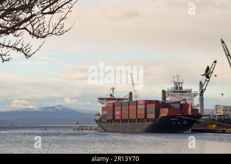 Navi nel porto di Ushuaia, Tierra del Fuego. Argentina Foto Stock