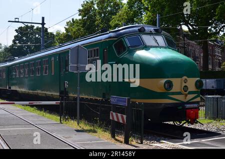 Utrecht, Paesi Bassi - 23 luglio 2022: Treno elettrico in mostra allo Spoorwegmuseum Foto Stock