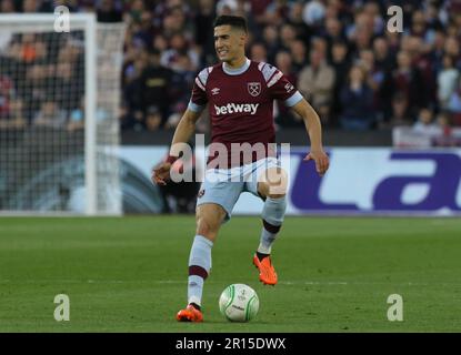Nayef Aguerd del West Ham United durante l'Europa Conference League semi Final 1st tappa tra West Ham United e AZ Alkmaar al London Stadium di Stratford giovedì 11th maggio 2023. (Foto: Michael driver | NOTIZIE MI) Credit: NOTIZIE MI & Sport /Alamy Live News Foto Stock