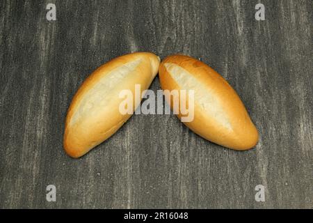 Pane messicano delizioso, soffice, caldo, croccante, pane bianco bolillo, Pane di pane francese o di pane fatto con farina di grano molto economica Foto Stock