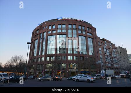 Berliner Volksbank, Budapester Strasse, Tiergarten, Berlino, Germania Foto Stock