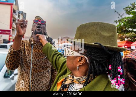 Il movimento la Sape incarna l'eleganza nello stile e nelle maniere dei predecessori coloniali Dandies, Kinshasa, Repubblica Democratica del Congo Foto Stock