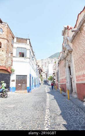 Il Pueblo Magico di Taxco, Guerrero, che è salito a rilievo nel 18th ° secolo, è una delle città più panoramiche del Messico Foto Stock