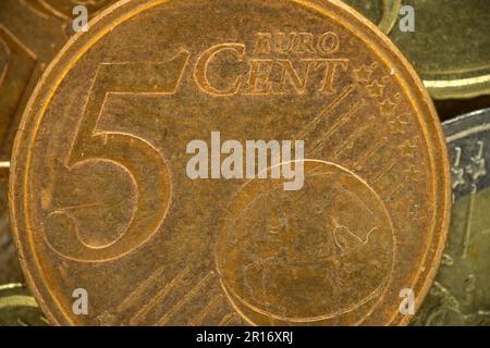 moneta da 5 cent (euro). Lato opposto, macro primo piano Foto Stock