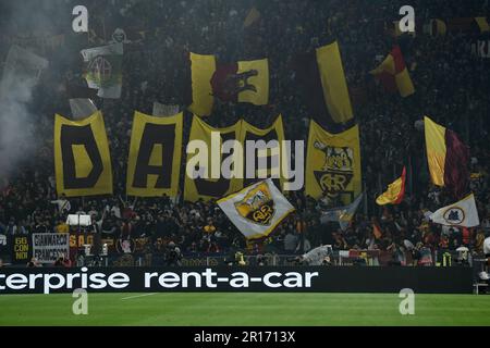 Roma, Lazio. 11th maggio, 2023. Tifosi di Roma durante il calcio Europa League Roma / Bayer Leverkusen il 11st maggio 2023 allo stadio olimpico di Roma. AllShotLive/Sipa USA Credit: Sipa USA/Alamy Live News Foto Stock