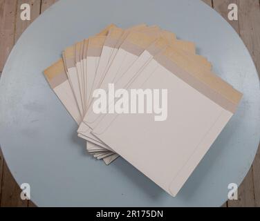 Buste e contenitori per dischi in vinile da 7' 45rpm Foto Stock
