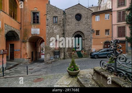La chiesa di Sant'Andrea in campo, centro storico di Montefiascone, Italia Foto Stock