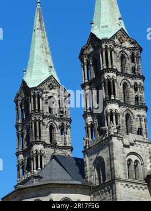 Germania, Baviera, alta Franconia, Bamberg: Le due torri occidentali sono in stile gotico, copiate dalla cattedrale di Laon, nel nord della Francia (tra cui Foto Stock