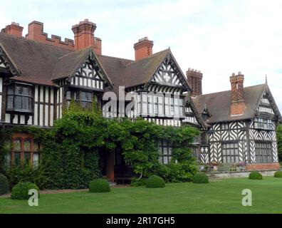 Inghilterra, West Midlands: Wightwick Manor and Gardens (National Trust), un maniero a graticcio del 19th ° secolo, ex casa della famiglia Mander. Foto Stock