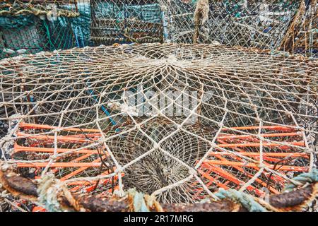 Particolare della lavorazione del ropework su una pentola di aragosta del pescatore, sulla riva a Teignmouth, Devon, Gran Bretagna. Foto Stock