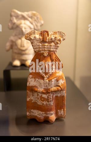 Modello figurato di nobile donna di Jaina, tardo periodo classico, museo archeologico Maya, Fort San Jose, Campeche, Messico Foto Stock