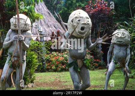 Strana tribù di Mudmen a Mt. Hagen, Papua Nuova Guinea Foto Stock