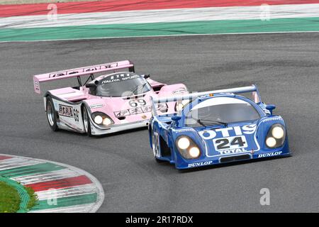 Scarperia, 2 aprile 2023: Rondeau M382° anno 1982 ex Henri Pescarolo in azione durante il Mugello Classic 2023 sul circuito del Mugello in Italia. Foto Stock