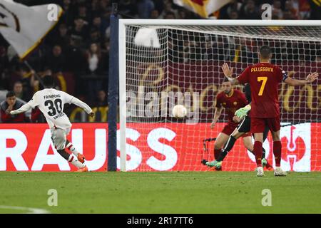 JEREMIE Frimpong di Bayer 04 Leverkusenv durante la prima tappa della semifinale della UEFA Europa League tra A.S. Roma vs Bayer 04 Leverkusen Foto Stock