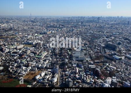 Stazione di Shimurasakaue ripresa aerea dal lato nord-ovest verso il centro - direzione della torre dell'albero del cielo Foto Stock