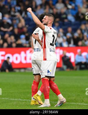 12th maggio 2023; Allianz Stadium, Sydney, NSW, Australia: A-League Football, Finals Series, Sydney FC contro Melbourne City; Valon Berisha di Melbourne City saluta la folla dopo che Mathew Leckie di Melbourne City ha segnato per renderlo 1-0 nel 18th minuto Foto Stock