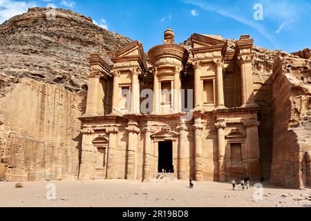 Giordania. Sito archeologico di Petra. Ad Deir. Il Monastero Foto Stock