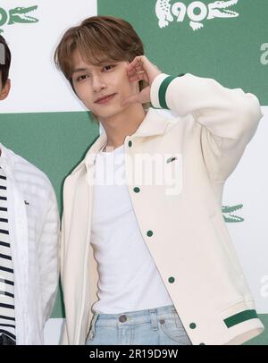 Seul, Corea del Sud. 12th maggio, 2023. La voce sud coreana Wen Junhui, (nome della fase Jun), partecipa a una fotocall per l'evento Lacoste Photo Call a Seoul, Corea del Sud, il 12 maggio 2023. (Foto di: Lee Young-ho/Sipa USA) Credit: Sipa USA/Alamy Live News Foto Stock