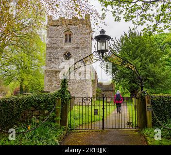 Chiesa parrocchiale di St Leonard's nel villaggio di Thorpe nel Derbyshire Peak District UK Foto Stock