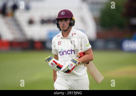 NORTHAMPTON, INGHILTERRA 12-2023 maggio :James Sales of Northamptonshire Day 2 del LV= Insurance County Championship match tra Northamptonshire Vs Nottinghamshire al County Ground di Northampton, Inghilterra. Credit: PATRICK ANTHONISZ/Alamy Live News Foto Stock