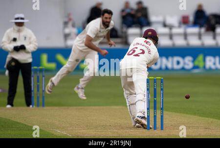 NORTHAMPTON, INGHILTERRA 12-2023 maggio : Harry Gouldstone del Northamptonshire giorno 2 del LV= incontro del campionato della contea di assicurazione tra Northamptonshire Vs Nottinghamshire al terreno della contea a Northampton, Inghilterra. Credit: PATRICK ANTHONISZ/Alamy Live News Foto Stock