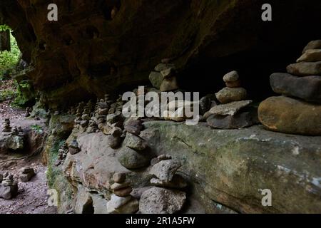 La regione di Mullerthal in Lussemburgo è conosciuta anche come piccola Svizzera ed è un luogo ideale per escursioni a piedi e arrampicate Foto Stock