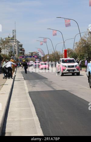 Pescara Italia, 05 07 2023 arrivo del giro d’Italia 2023 a Pescara: Remco Evenepoel vince la prima tappa e indossa la maglia rosa. Foto Stock