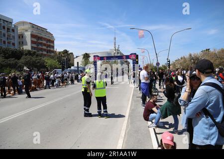 Pescara Italia, 05 07 2023 arrivo del giro d’Italia 2023 a Pescara: Remco Evenepoel vince la prima tappa e indossa la maglia rosa. Foto Stock