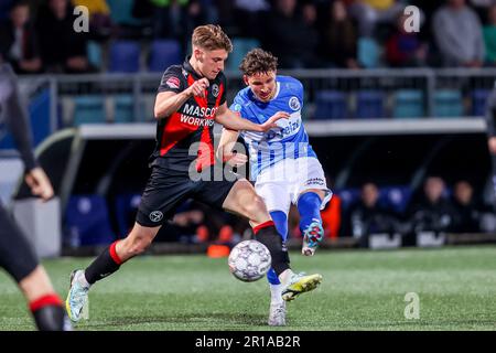 Den Bosch, Paesi Bassi. 12th maggio, 2023. DEN BOSCH, PAESI BASSI - 12 MAGGIO: Tomas Kalinauskas del FC Den Bosch spara per segnare durante la partita di Keuken Kampioen Divisie tra il FC Den Bosch e l'Almere City FC allo Stadion De Vliert il 12 maggio 2023 a Den Bosch, Paesi Bassi (Foto di ben Gal/ Orange Pictures) Credit: Orange Pics BV/Alamy Live News Foto Stock