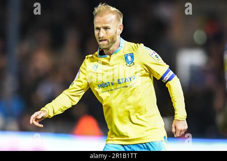 Peterborough, Regno Unito. 12th maggio 2023. Barry Bannan (mercoledì 10 Sheffield) durante la Sky Bet League 1 Gioca fuori dalla semifinale 1st tappa tra Peterborough e Sheffield Mercoledì a London Road, Peterborough Venerdì 12th maggio 2023. (Foto: Kevin Hodgson | NOTIZIE MI) Credit: NOTIZIE MI & Sport /Alamy Live News Foto Stock