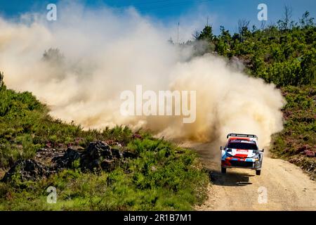 Porto, Portogallo. 12th maggio, 2023. 69 ROVANPERA Kalle (fin), HALTTUNEN Jonne (fin), Toyota Gazoo Racing WRT, Toyota GR Yaris Rally1 Hybrid, azione durante il Rally Portogallo 2023, 5th° round del WRC World Rally Championship 2023, dal 11 al 14 maggio 2023 a Porto, Portogallo - Foto Paulo Maria/DPPI Credit: DPPI Media/Alamy Live News Foto Stock