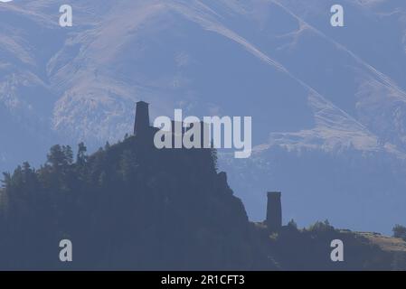 Guarda loro vicini (e quello oltre ancora di più così...) Foto Stock