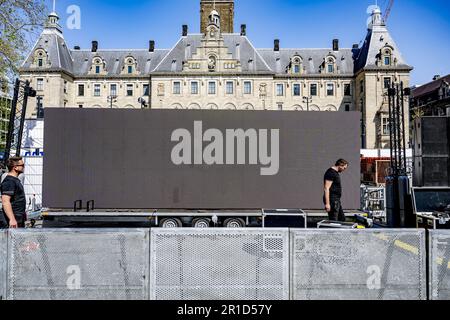 ROTTERDAM - preparativi su Stadshuisplein e di fronte al municipio per la prossima partita tra Feyenoord e Go Ahead Eagles. Feyenoord può diventare campione durante la partita. ANP ROBIN UTRECHT olanda fuori - belgio fuori Foto Stock