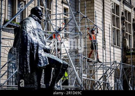 ROTTERDAM - preparativi su Stadshuisplein e di fronte al municipio per la prossima partita tra Feyenoord e Go Ahead Eagles. Feyenoord può diventare campione durante la partita. ANP ROBIN UTRECHT olanda fuori - belgio fuori Foto Stock