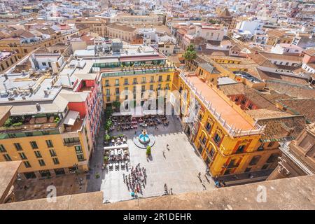 Vista aerea di Plaza del Obispo (Piazza dei Vescovi) e del Palazzo Episcopale (Palazzo Episcopale) - Malaga, Andalusia, Spagna Foto Stock