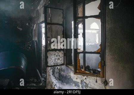 Nablus, Palestina. 13th Maggio, 2023. I Giovani Palestinesi Lanciano ...