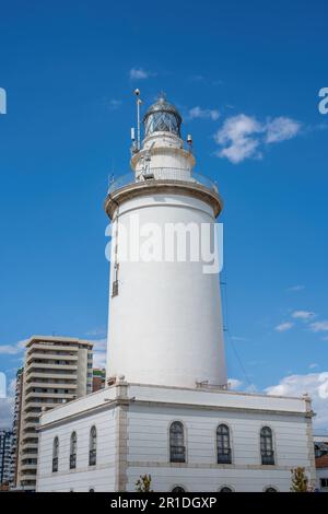 Faro di Malaga chiamato la Farola - Malaga, Andalusia, Spagna Foto Stock