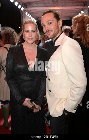 Anika Decker und Riccardo Simonetti bei der 73. Verleihung des Deutschen Filmpreises 2023 im Theater am Potsdamer Platz. Berlino, 12.05.2023 Foto Stock