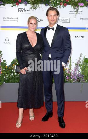 Anika Decker und Arne-Carlos Böttcher bei der 73. Verleihung des Deutschen Filmpreises 2023 im Theater am Potsdamer Platz. Berlino, 12.05.2023 Foto Stock