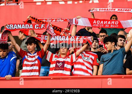 13 maggio 2023: GRANADA, SPAGNA - 13 MAGGIO: Granada CF tifosi durante la partita tra Granada CF e CD Lugo di la Liga Smartbank il 13 maggio 2023 a Nuevo Los Carmenes a Granada, Spagna. (Credit Image: © Samuel CarreÃ±o/PX Imagens via ZUMA Press Wire) SOLO PER USO EDITORIALE! Non per USO commerciale! Foto Stock