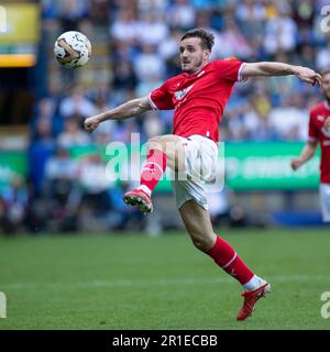 Bolton, Regno Unito. 13th Maggio 2023Liam Cucine # 5 di Barnsley durante la Sky Bet League 1 Gioca fuori semi finale 1st tappa tra Bolton Wanderers e Barnsley presso l'Università di Bolton Stadium, Bolton Sabato 13th Maggio 2023. (Foto: Mike Morese | NOTIZIE MI) Credit: NOTIZIE MI & Sport /Alamy Live News Foto Stock