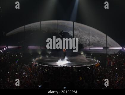 Il partecipante italiano Marco Mengoni durante la finalissima per il Concorso di canzoni Eurovision alla M&S Bank Arena di Liverpool. Data immagine: Sabato 13 maggio 2023. Foto Stock