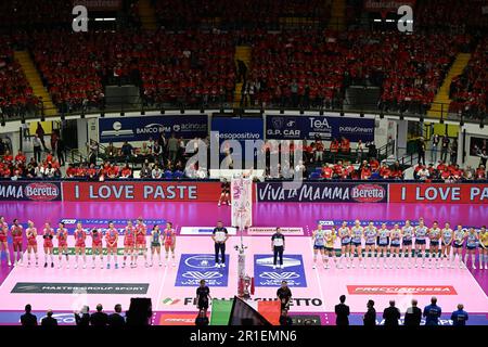 Monza, Italia. 13th maggio, 2023. Prima della partita durante il Volley Campionato Italiano Serie A Donne - -playoff finale 4 Imoco Conegliano vs vero Volley Milano, il 13th maggio 2023, all'Arena di Monza, Monza, Italia Credit: Tiziano Ballabio Credit: Tiziano Ballabio/Alamy Live News Foto Stock